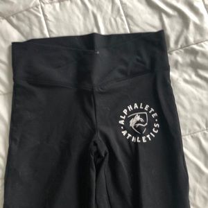 ORIGINAL Alphalete Capris